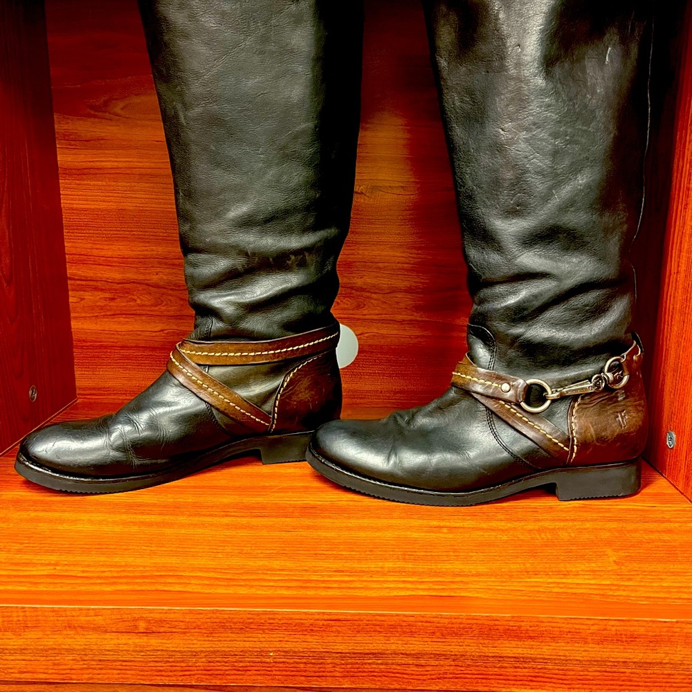 Women’s size 9 frye boots